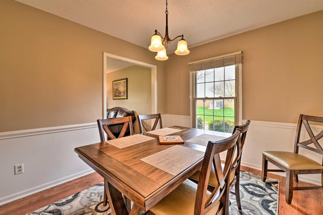 Cozy With Fenced Yard Less Than 1 Mi Downtown Matthews!