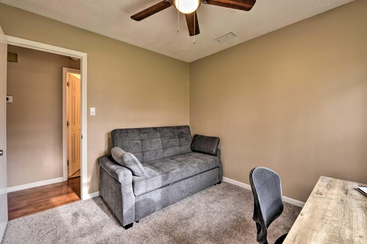 Cozy With Fenced Yard Less Than 1 Mi Downtown Matthews! Holiday home