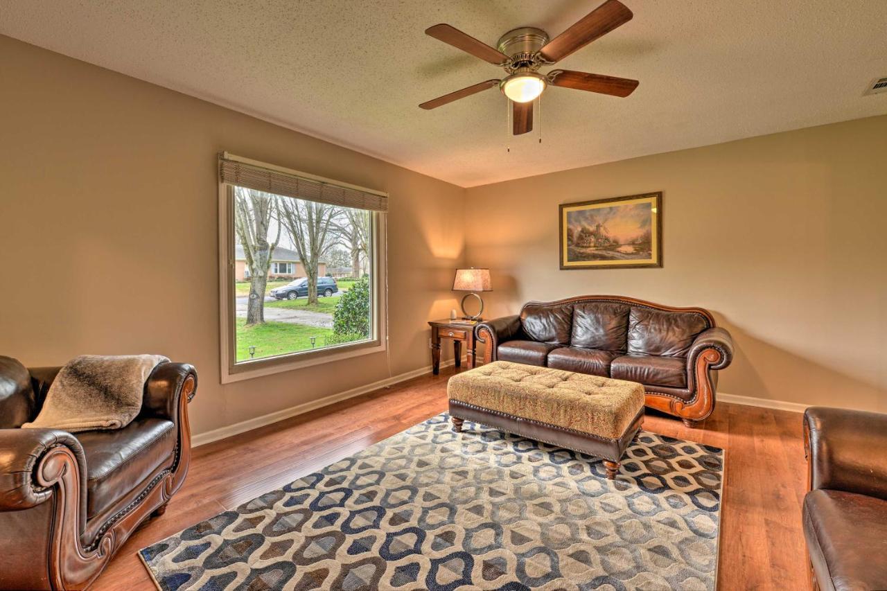 Holiday home Cozy With Fenced Yard Less Than 1 Mi Downtown Matthews! Charlotte