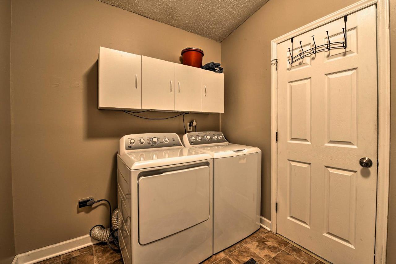 Cozy With Fenced Yard Less Than 1 Mi Downtown Matthews! Holiday home *