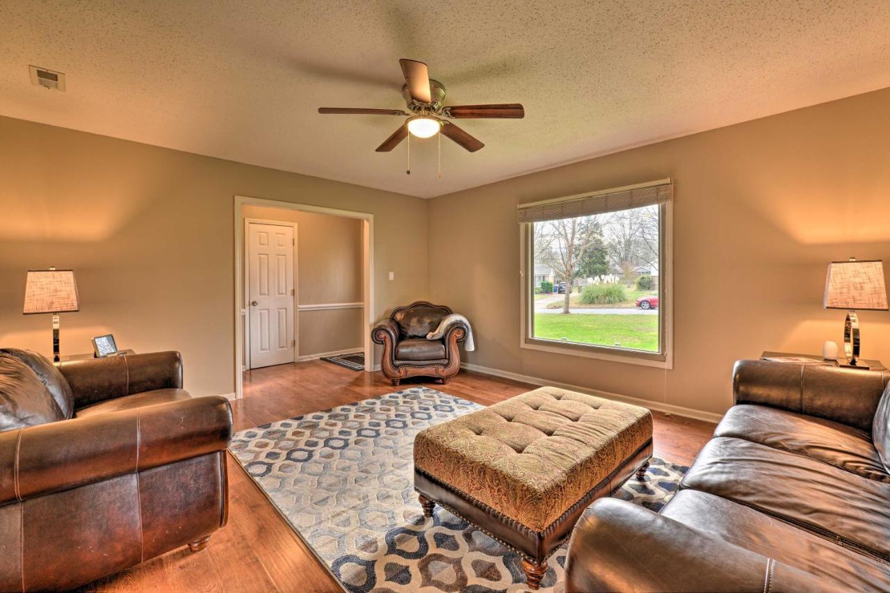 Cozy With Fenced Yard Less Than 1 Mi Downtown Matthews! Charlotte