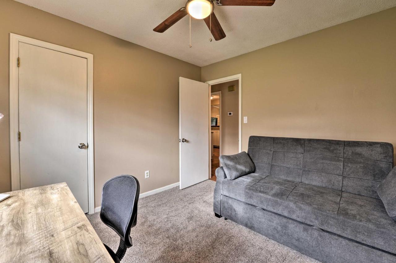 Holiday home Cozy With Fenced Yard Less Than 1 Mi Downtown Matthews! Charlotte