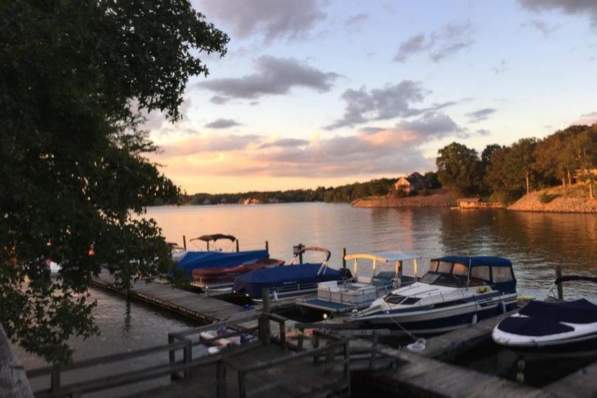 Holiday home Waterfront Two Bedroom 17 On The #lake At Long Cove Charlotte