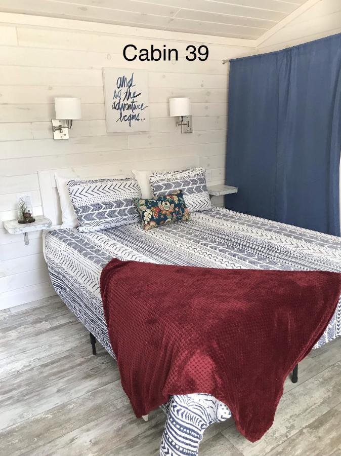 Lakefront Studio With Private Porch #39 At Long Cove *