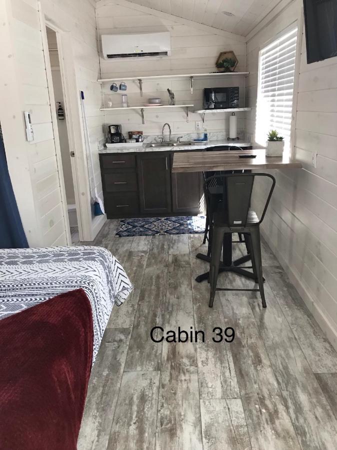 Holiday home Lakefront Studio With Private Porch #39 At Long Cove
