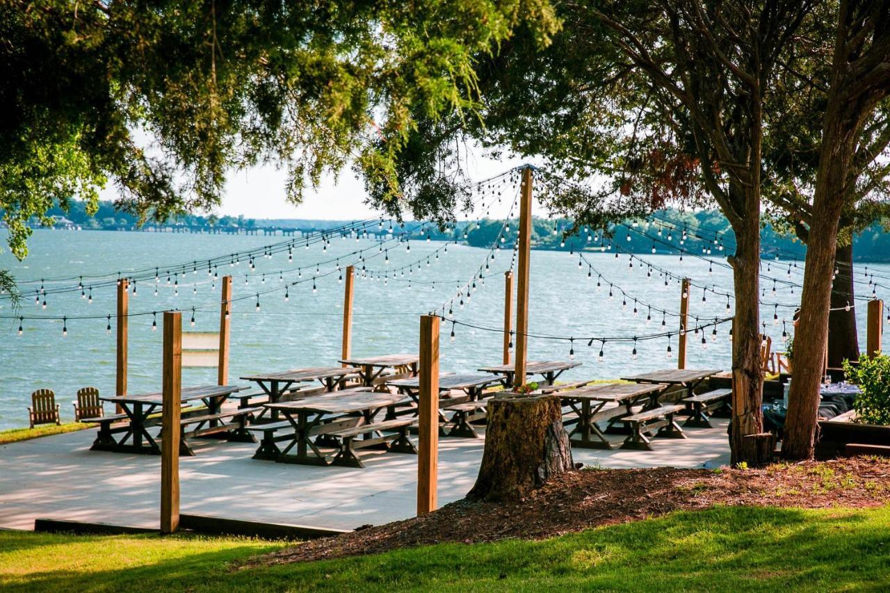Lakefront Studio With Private Porch #39 At Long Cove * Charlotte