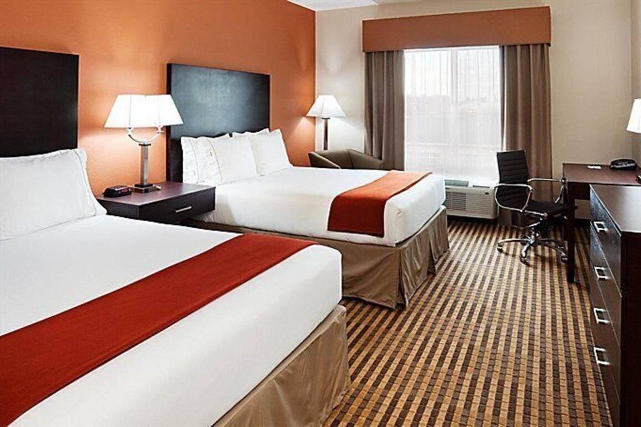Express & Southwest By Ihg Charlotte