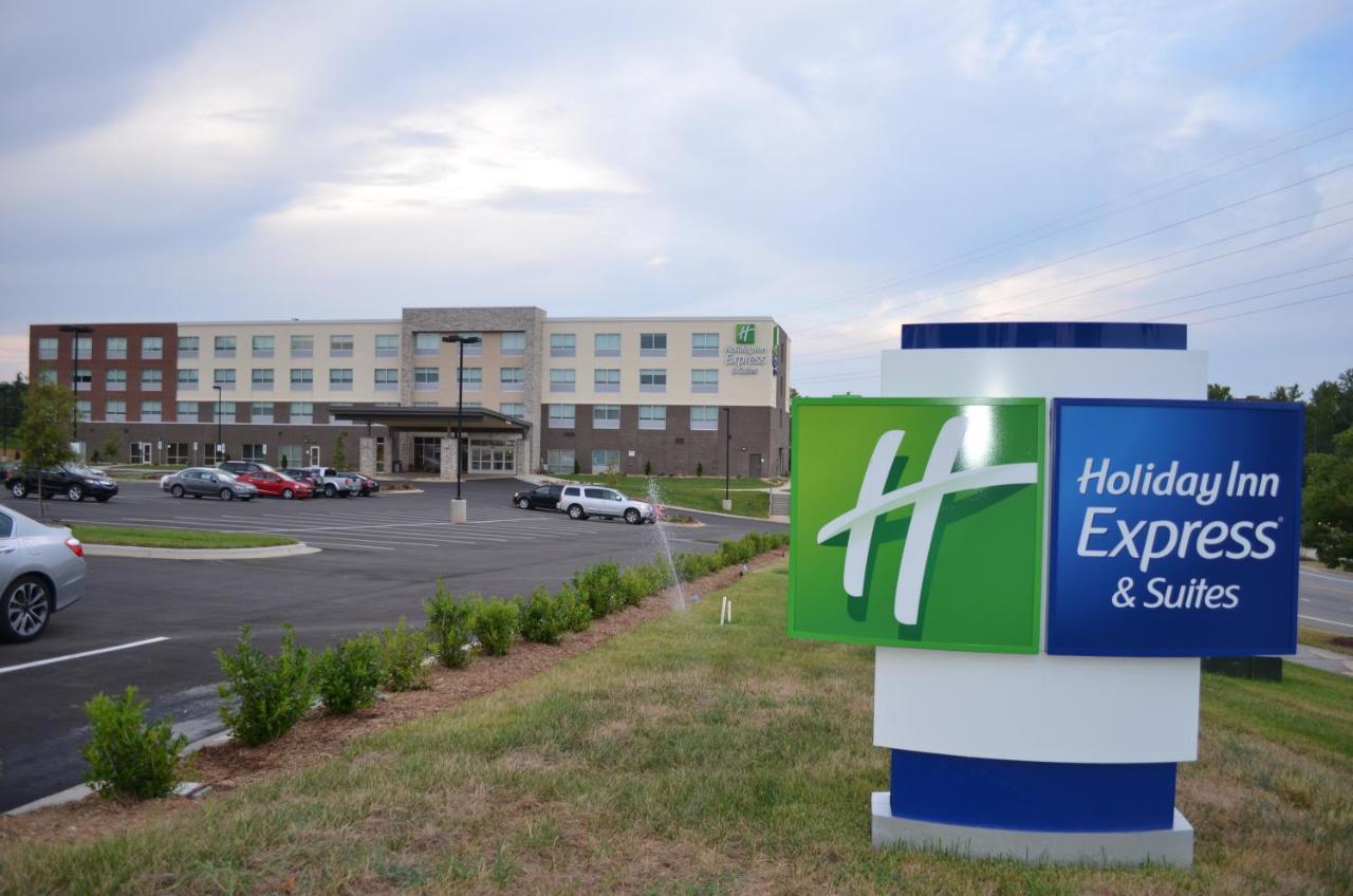 Express & - Ne - Area By Ihg Hotel