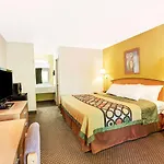 Super 8 By Wyndham Charlotte Downtown Area