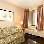 Econo Lodge Inn & Suites Charlotte