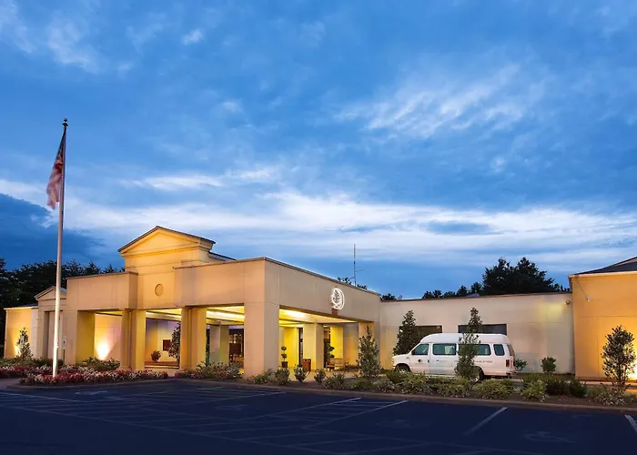 Doubletree By Hilton Charlotte Airport