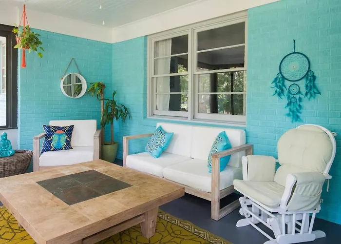Boho By The Water! 1750Sqft - Fishing & Sleeps 10!