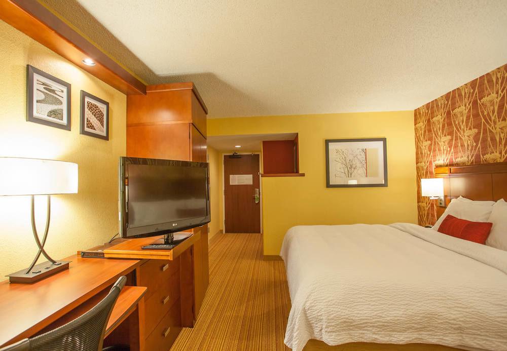 Courtyard By Marriott Charlotte Airport Loso Charlotte