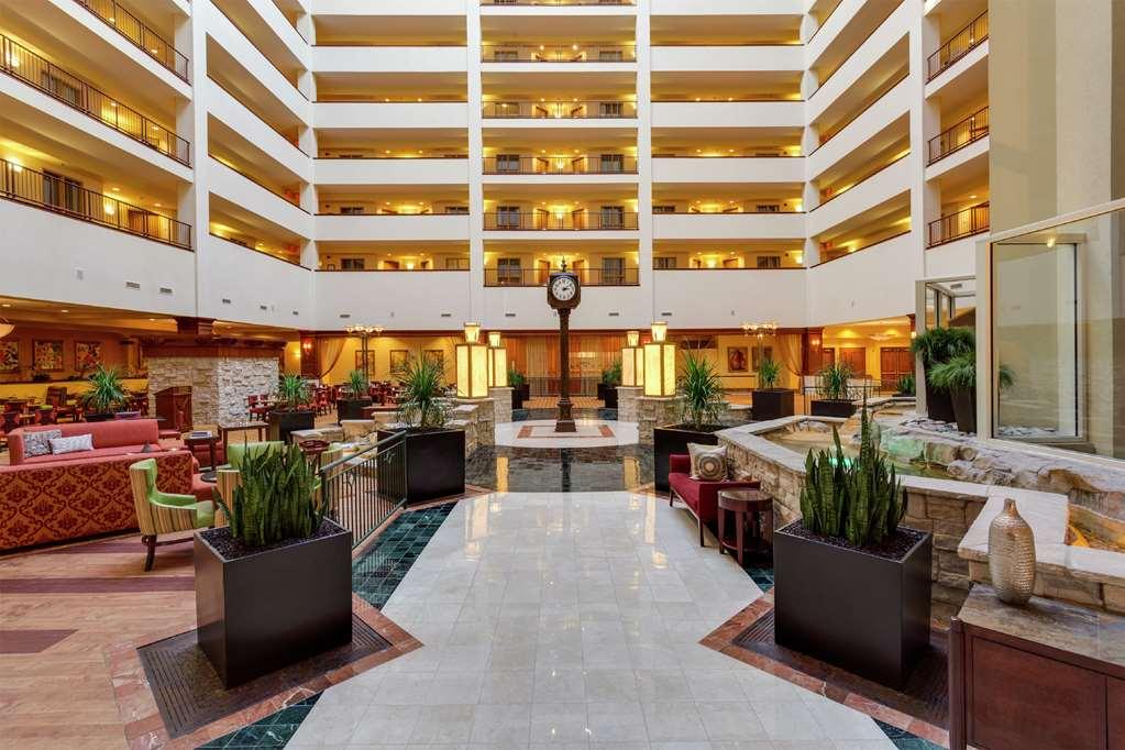 Hilton Airport Hotel 4*