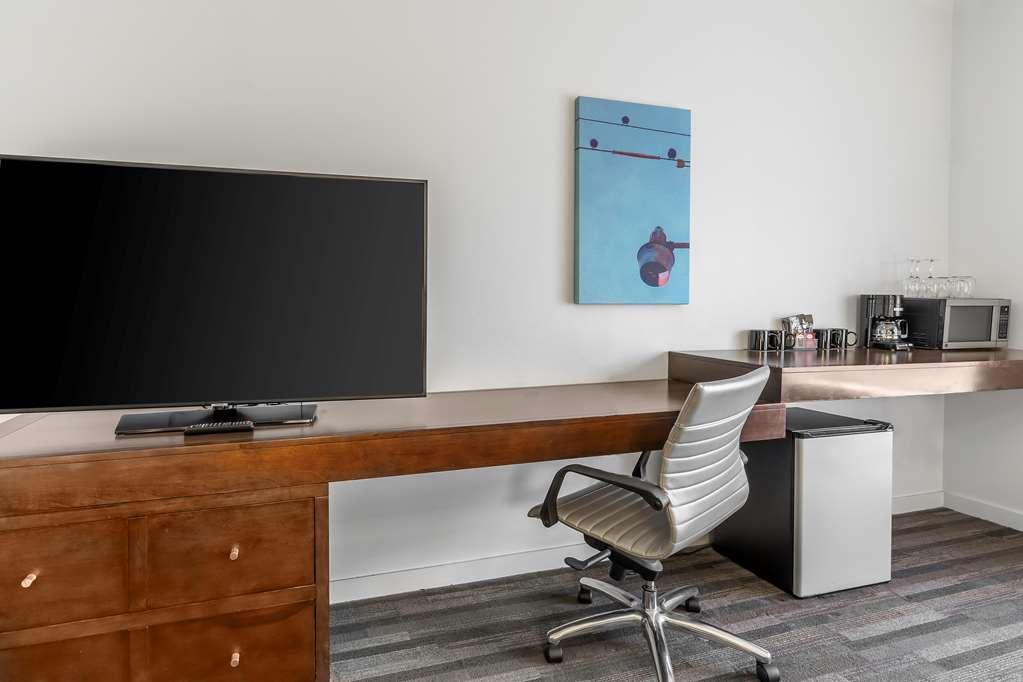 Hotel Hyatt Place Airport Billy Graham Parkway