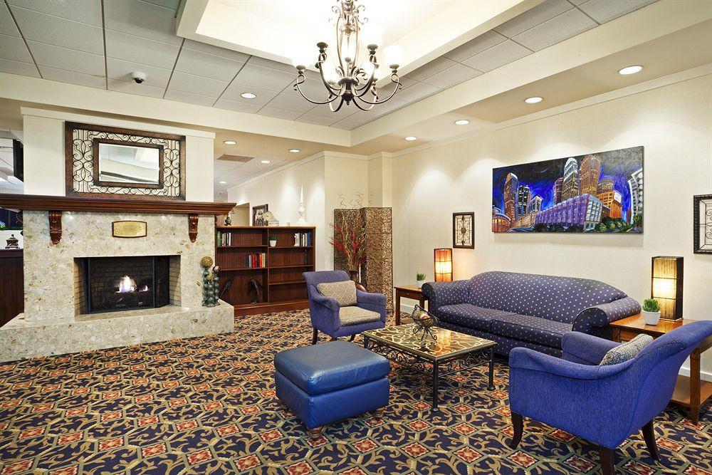 Airport By Ihg Hotel Charlotte