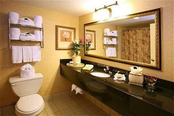 Courtyard By Marriott Charlotte Airport Loso 3*