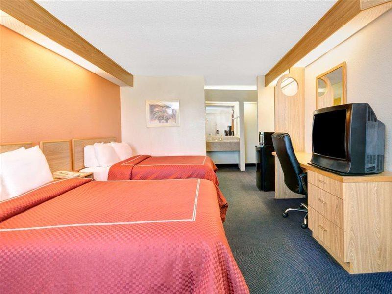Days By Wyndham Northlake