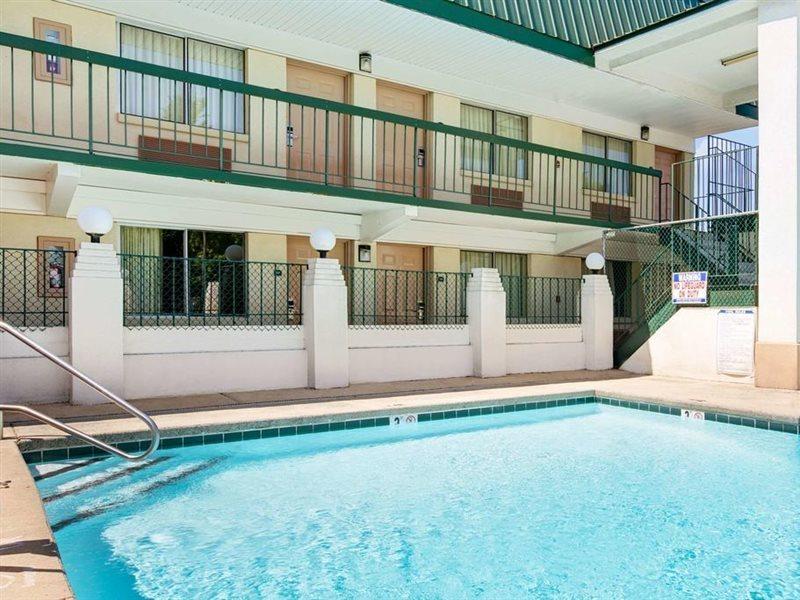 Super 8 By Wyndham Downtown Area 2* Charlotte