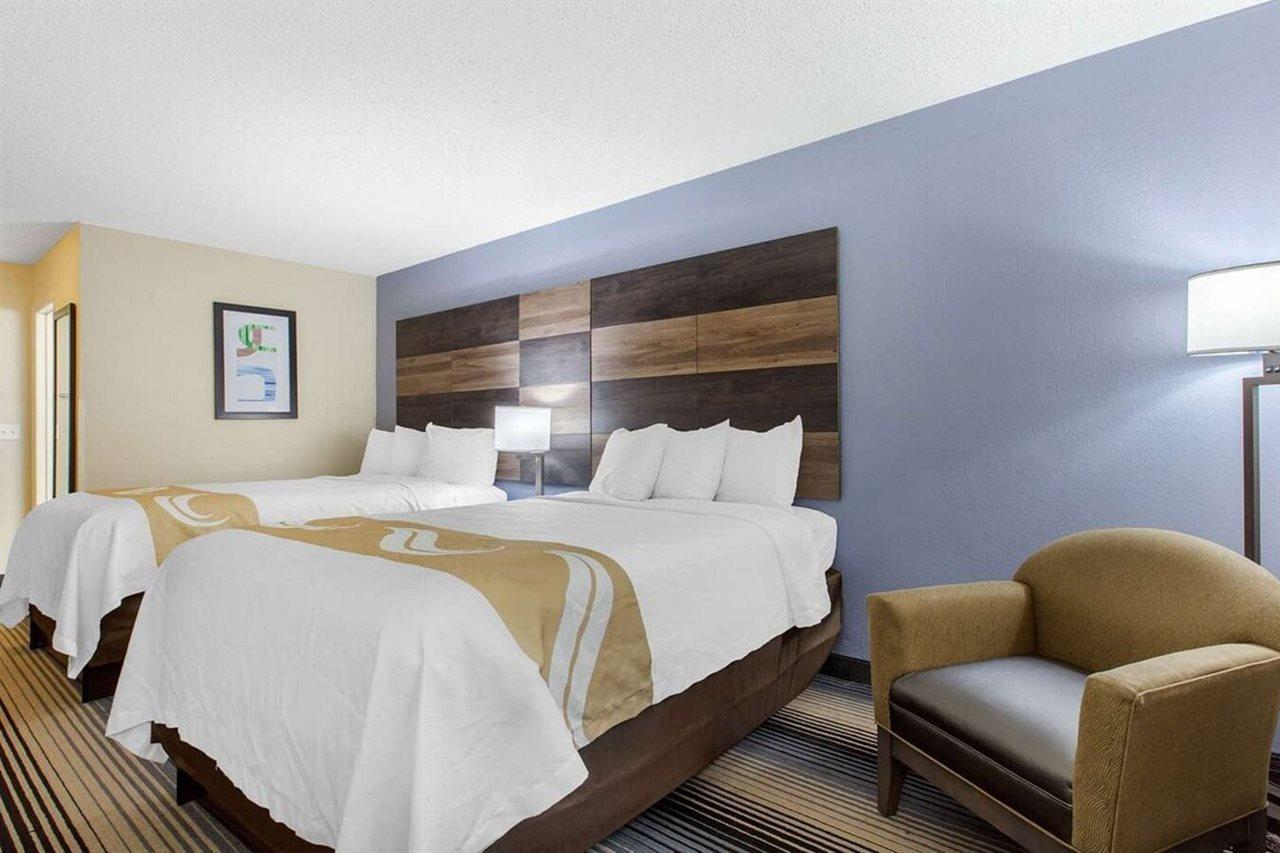 Quality Airport-near Uptown Hotel 2*