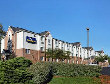 Hotel Microtel By Wyndham Place 2*