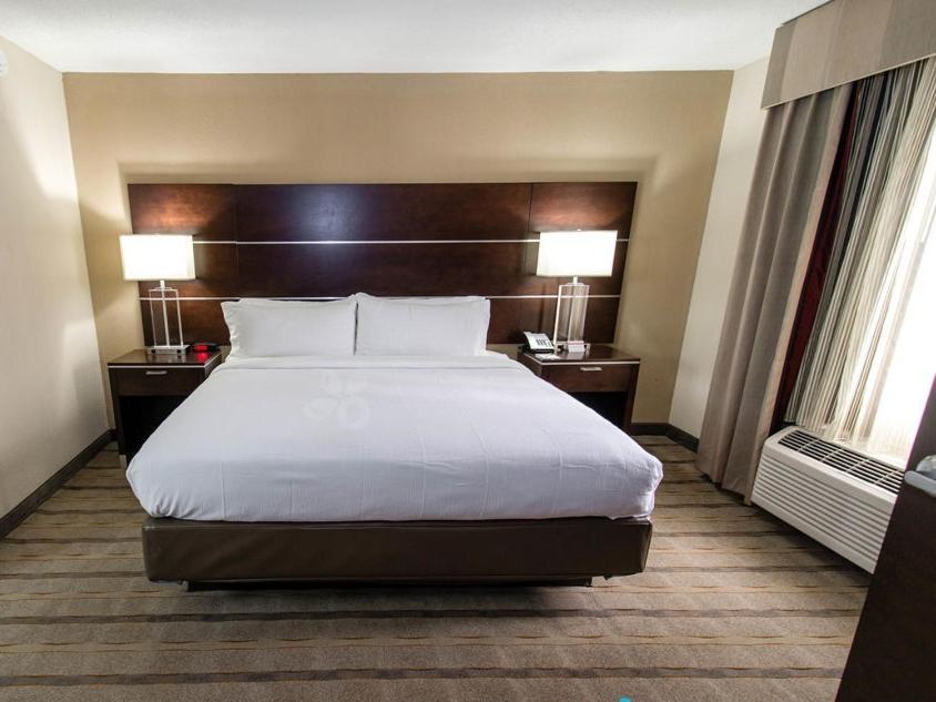 Airport By Ihg Hotel Charlotte