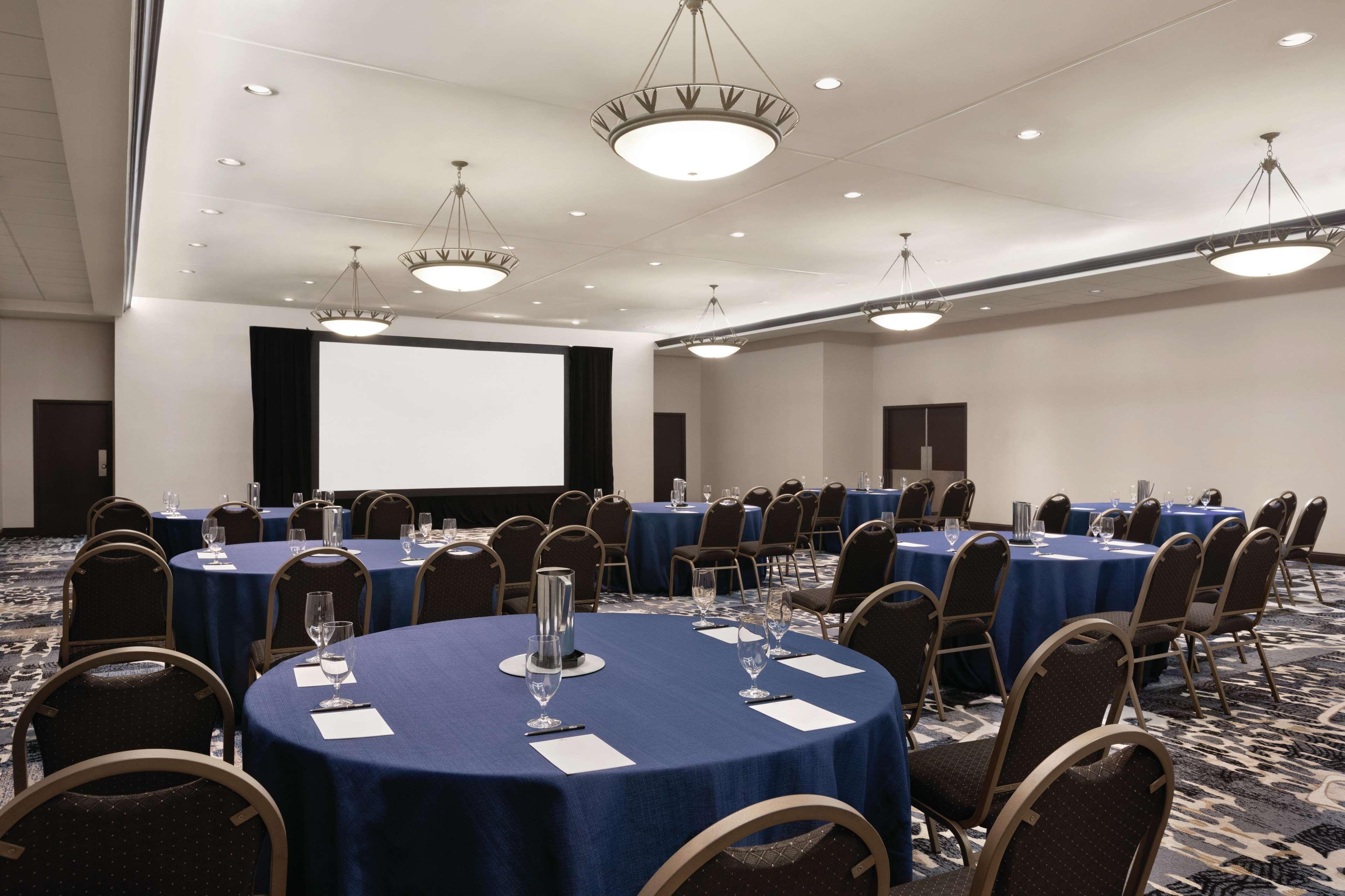 Doubletree By Hilton South Tyvola Hotel 4*