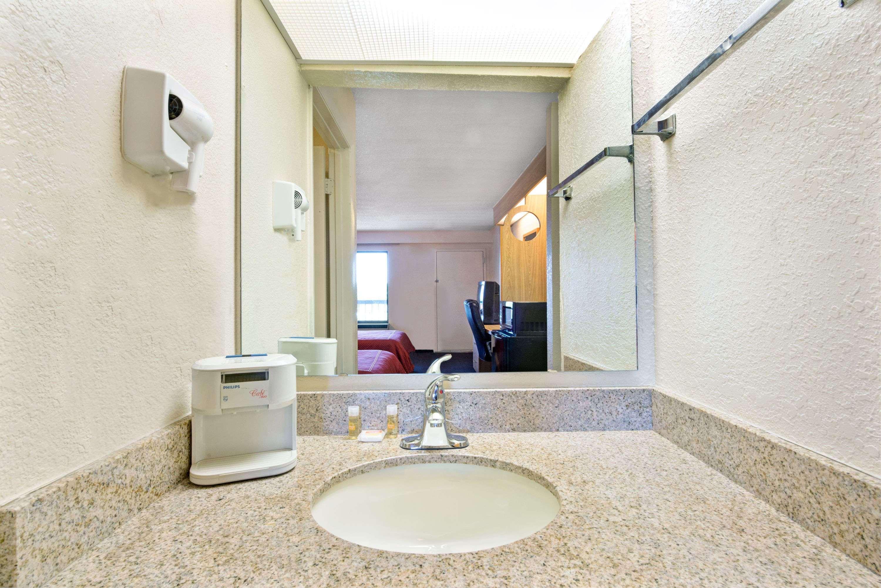Motel Days By Wyndham Northlake Charlotte