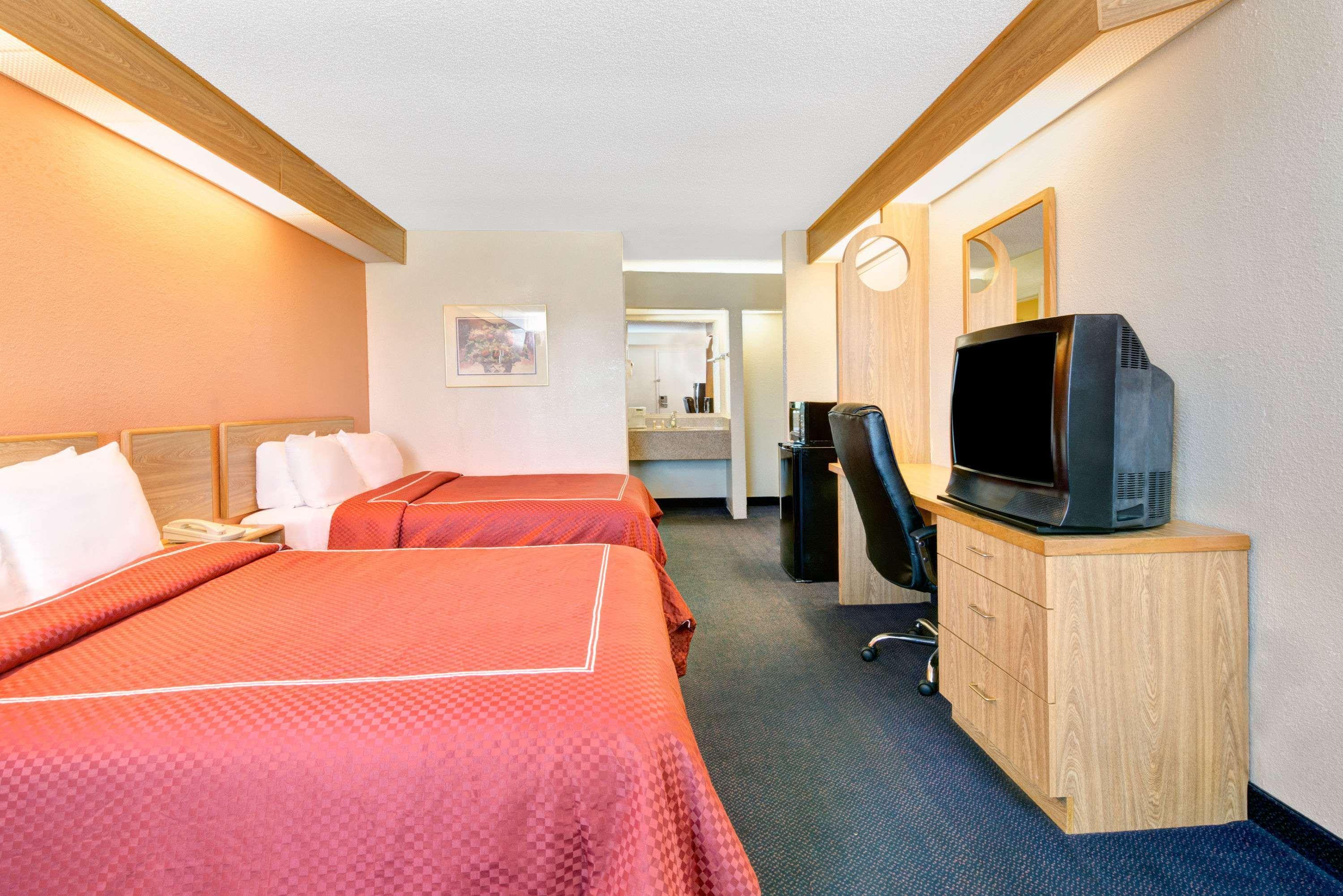 Motel Days By Wyndham Northlake Charlotte