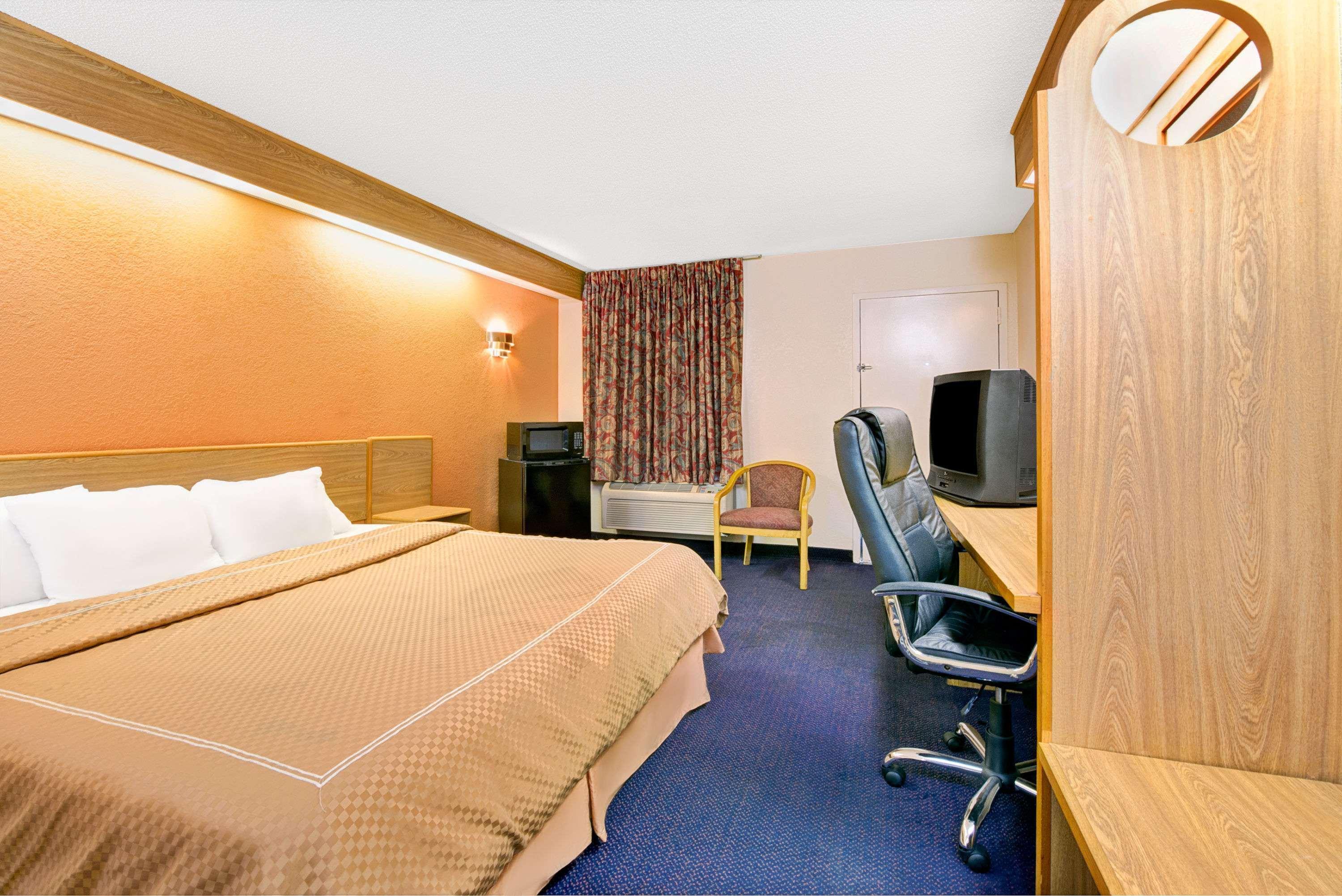 Motel Days By Wyndham Northlake 2*
