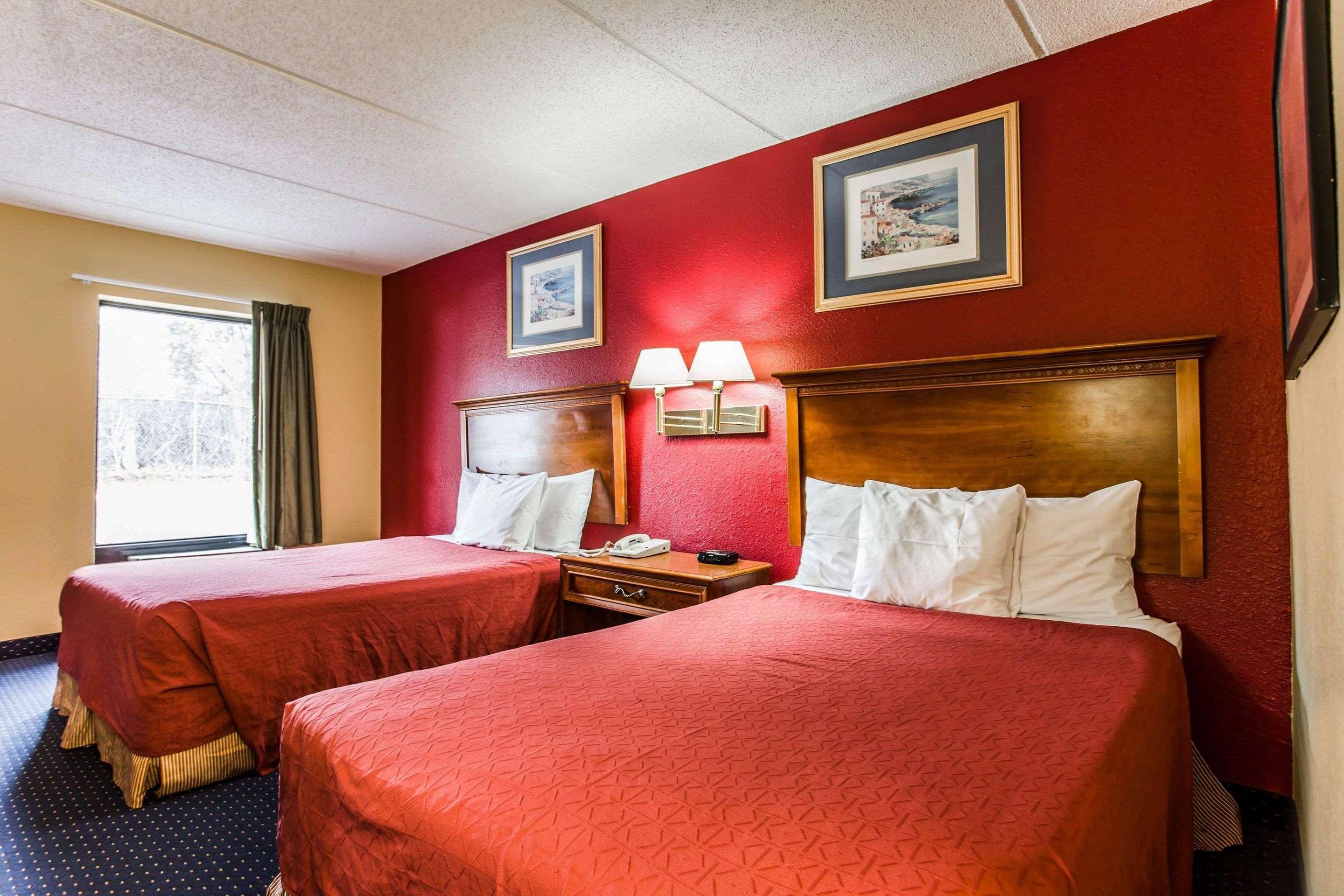 Hotel Rodeway Downtown 2*