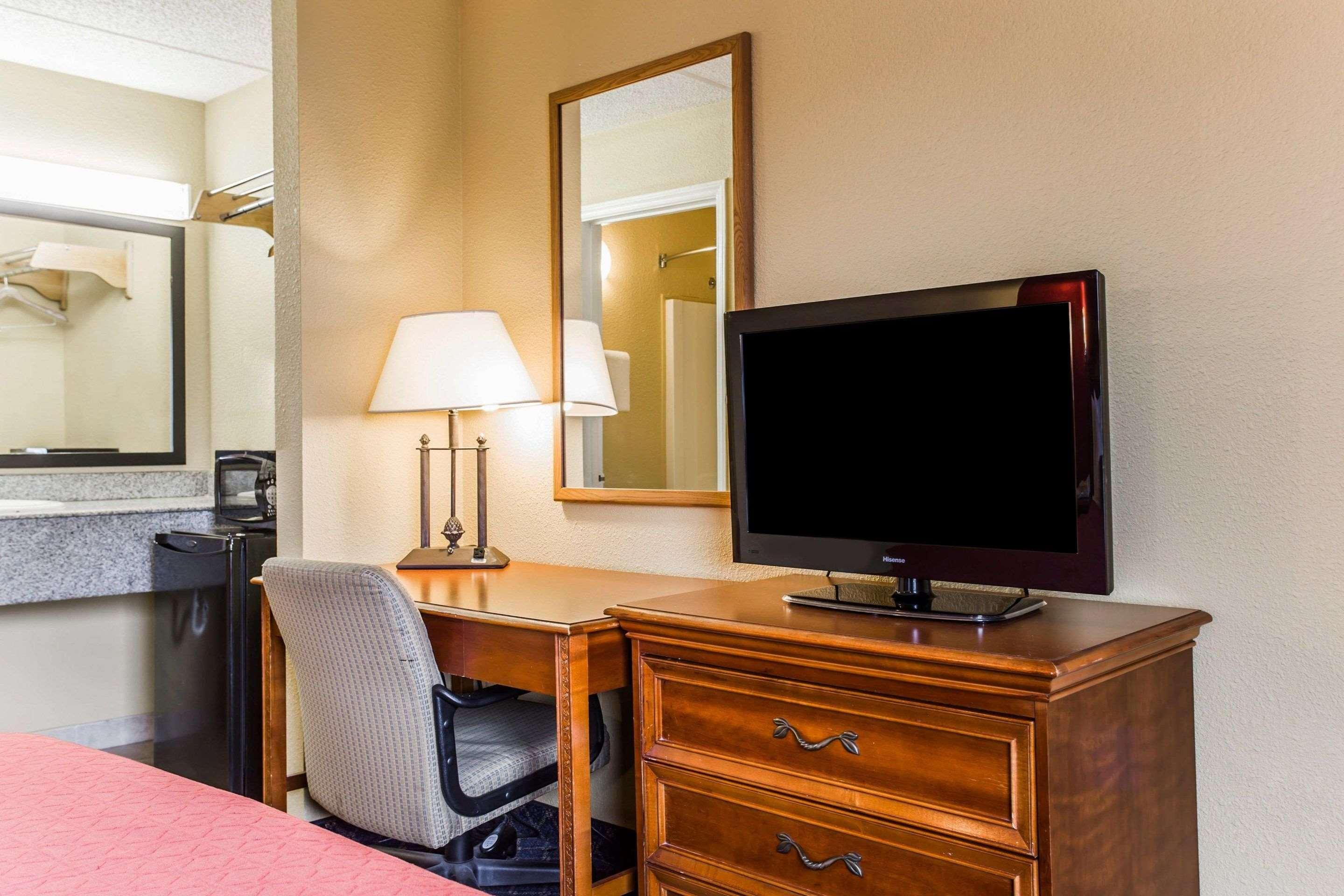 Rodeway Downtown Hotel 2*