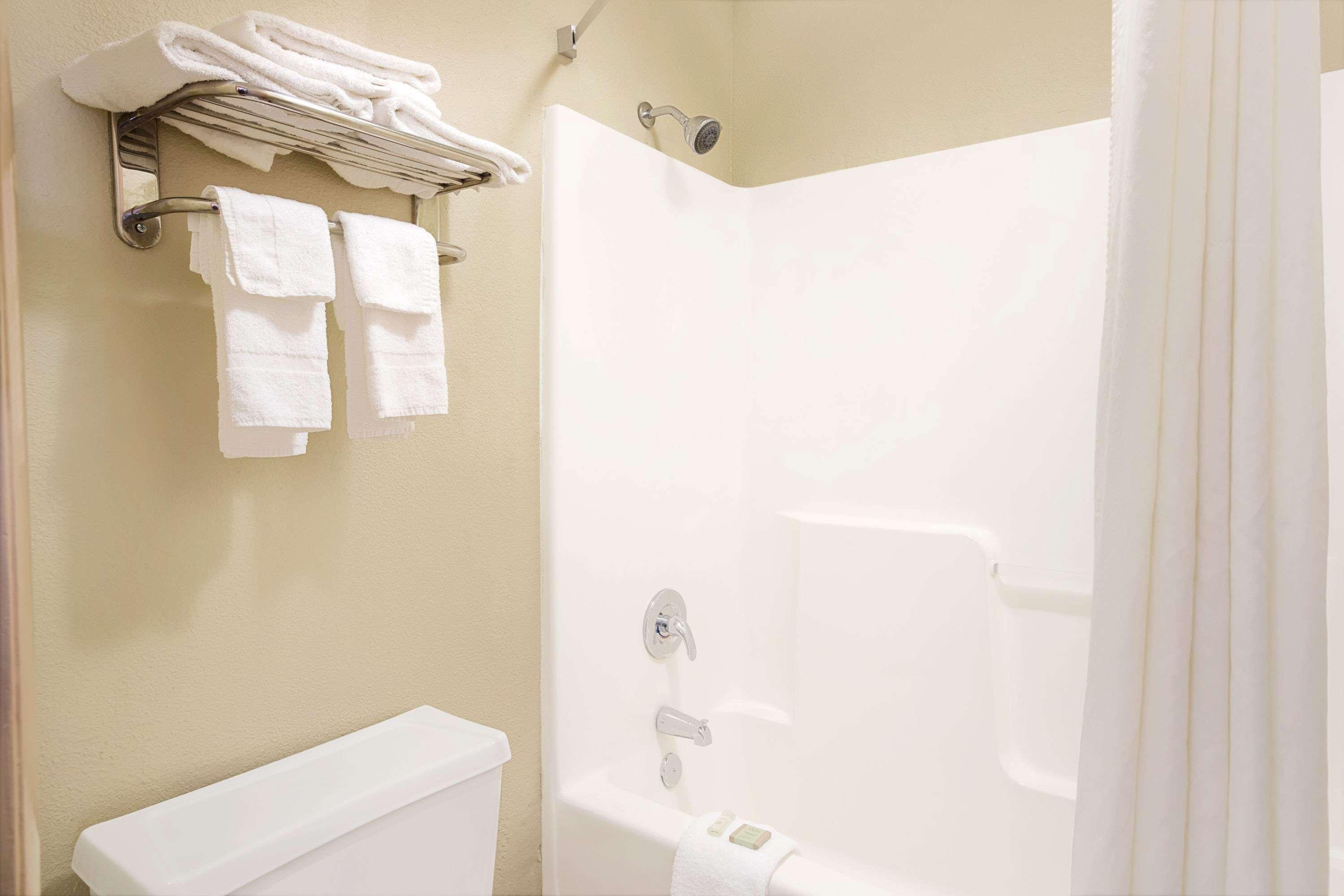 Super 8 By Wyndham Downtown Area Motel 2*