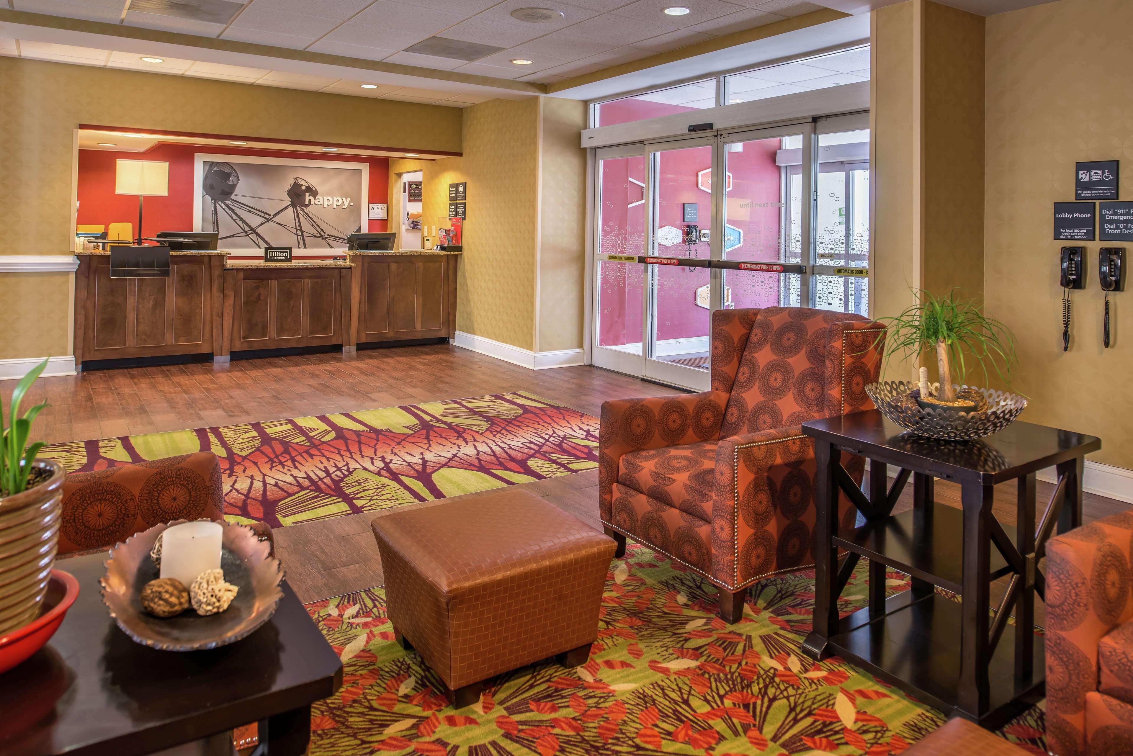 Hampton & Arrowood Rd Hotel