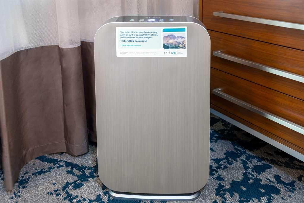 Hilton Airport 4*