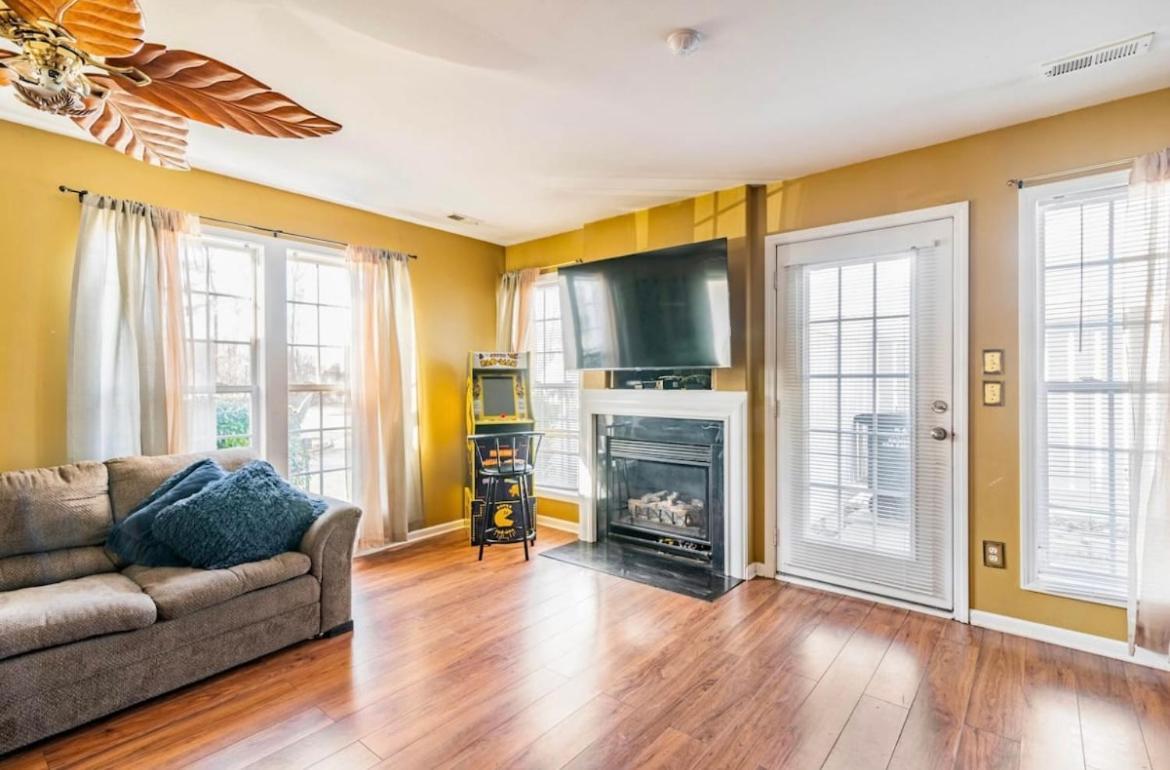 Apartment Cozy Away From Home!