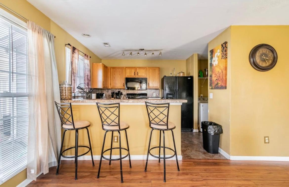 Apartment Cozy Away From Home!