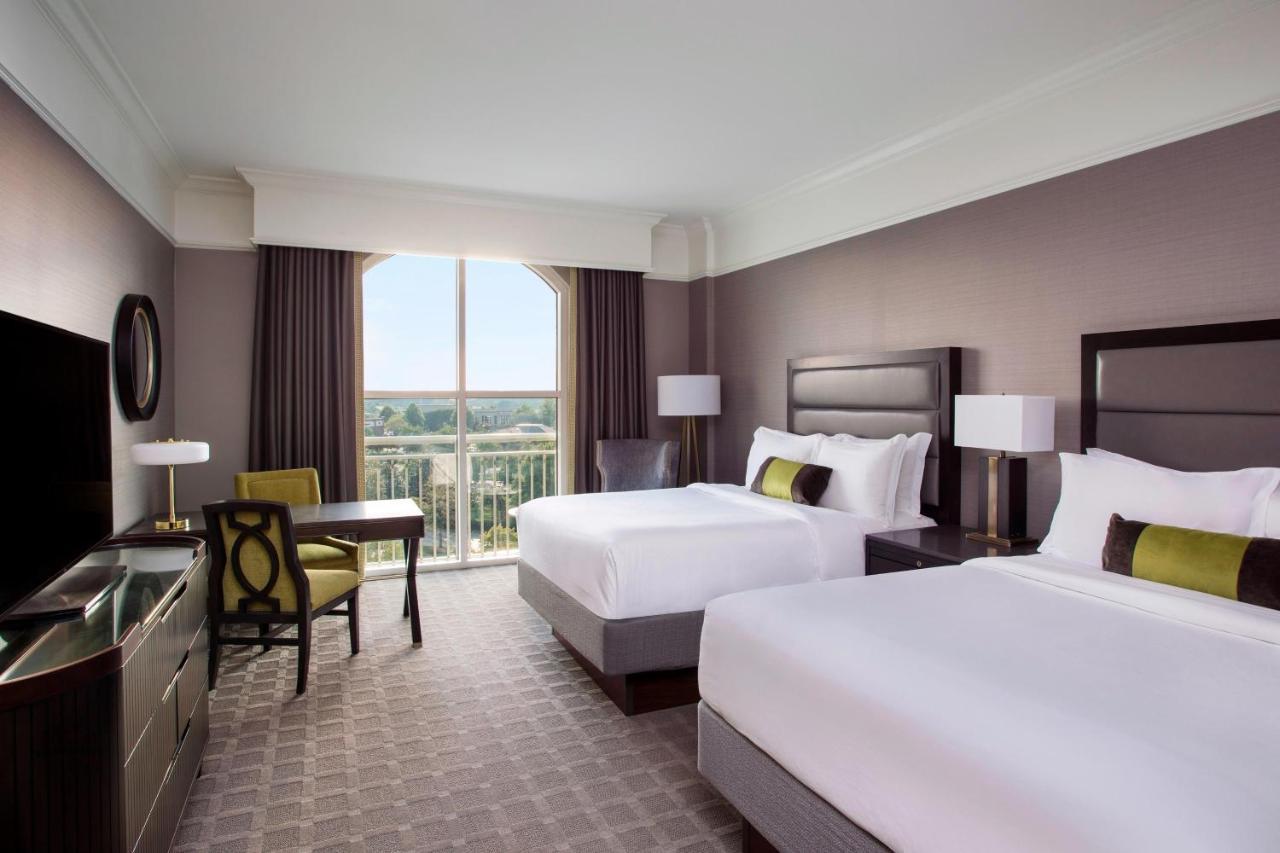 The Ballantyne, A Luxury Collection Hotel, 5*