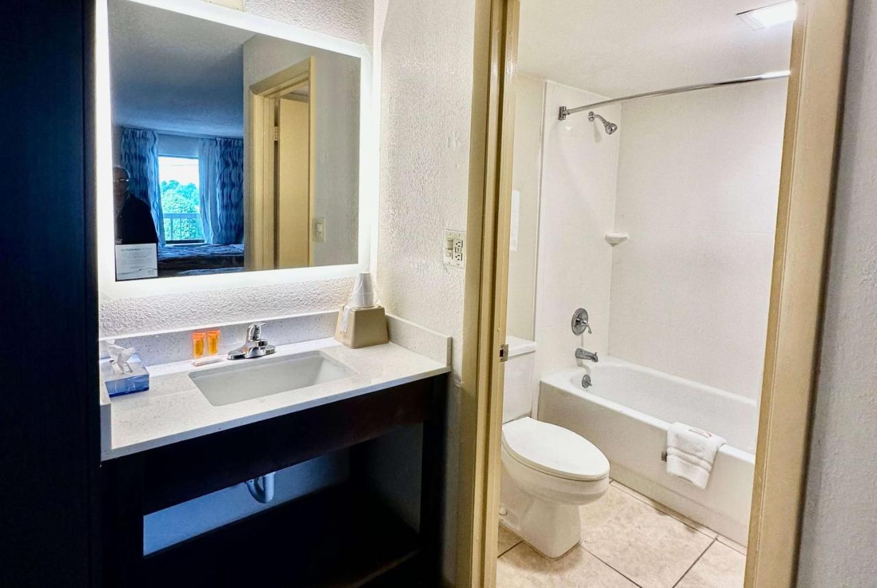 Days By Wyndham Northlake 2*
