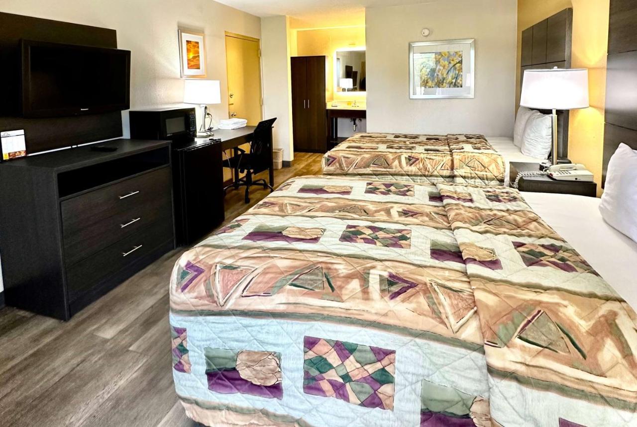 Days By Wyndham Northlake 2*