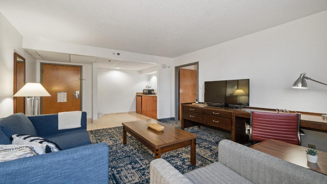 315 Loso Airport Aparthotel *