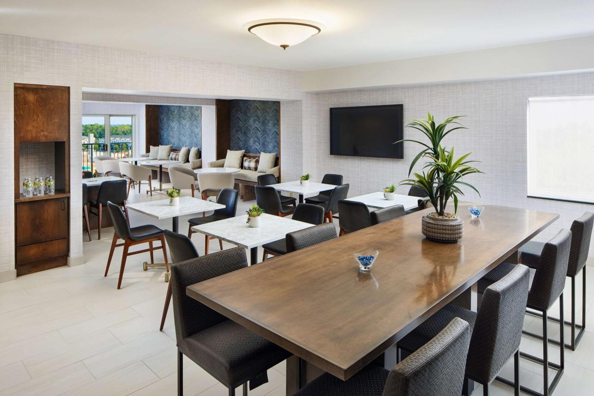 Hilton Airport Hotel