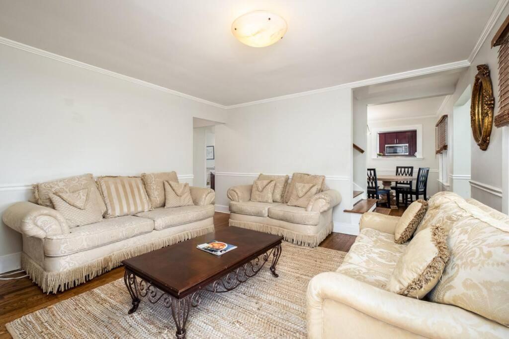 Walking Distance To Restaurants Bars And Breweries Holiday home Charlotte