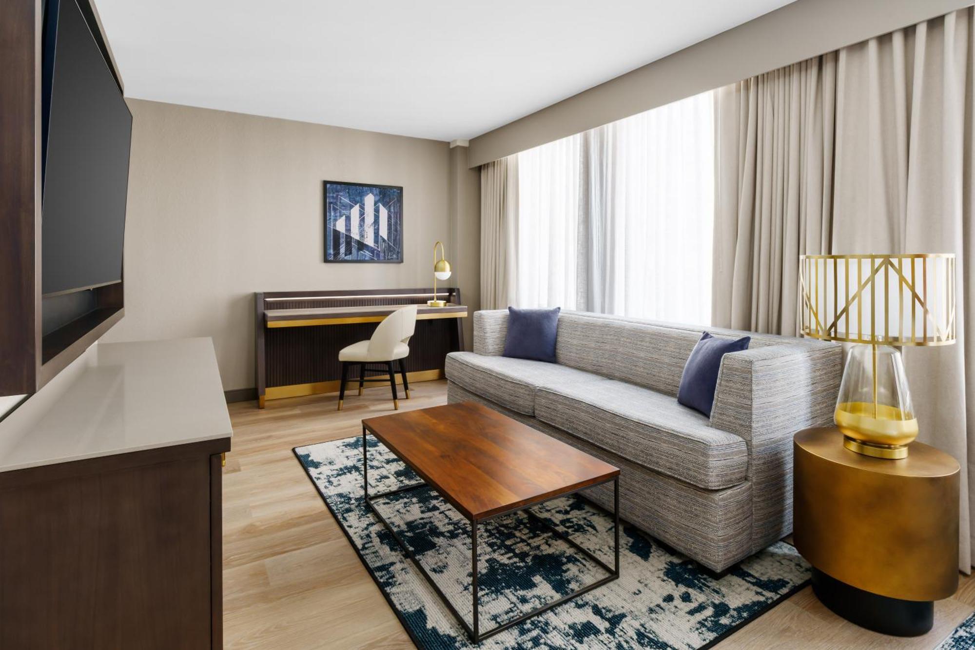 Doubletree By Hilton Center 4*