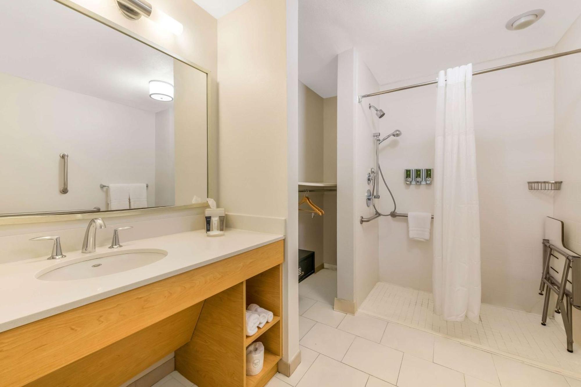 Sonesta Es Arrowood Hotel