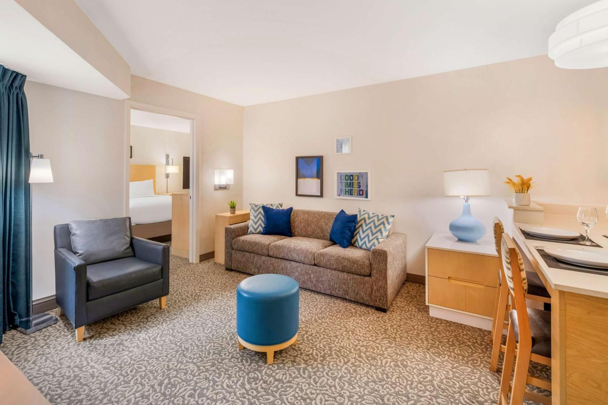 Sonesta Es Arrowood Hotel