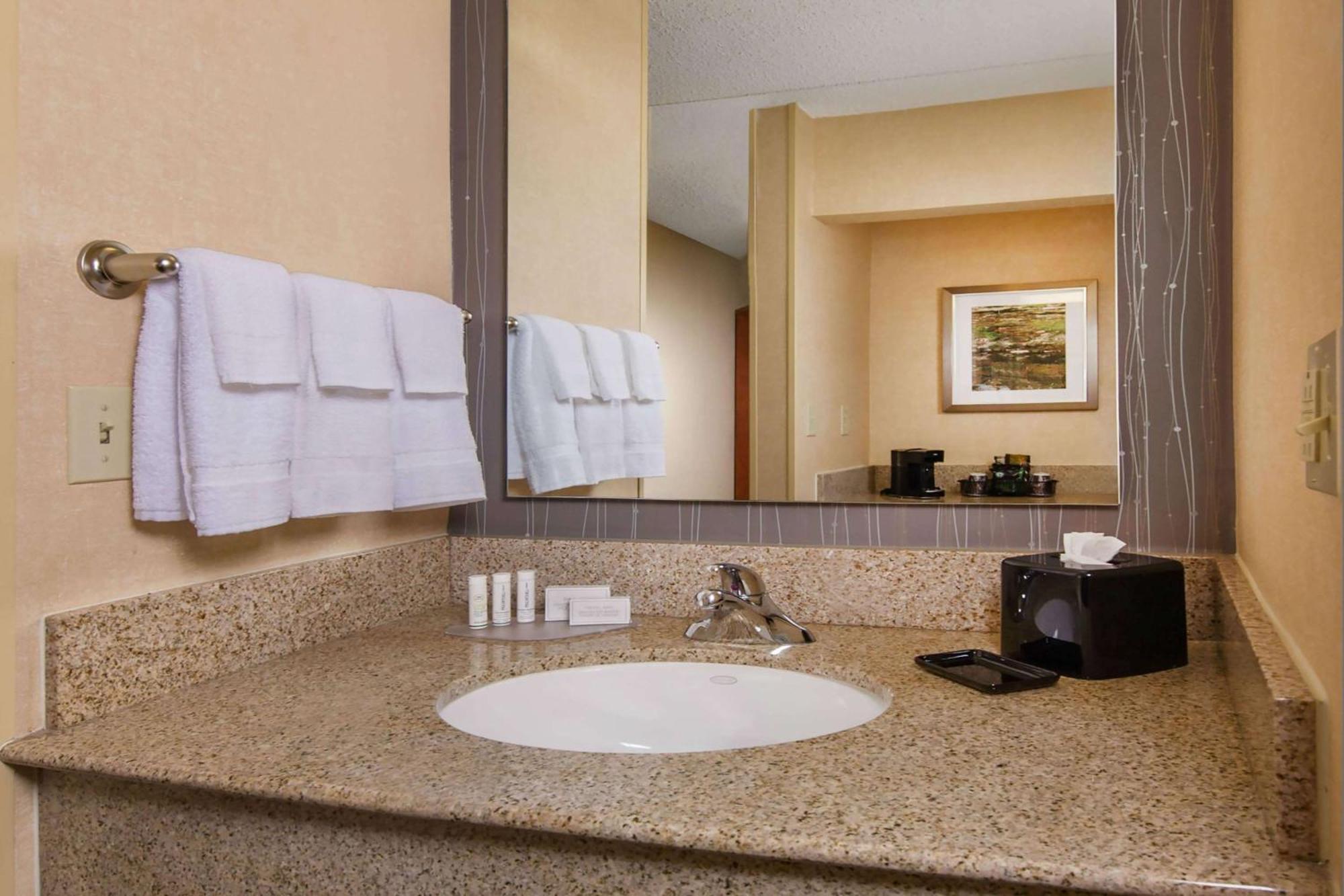 Hotel Sonesta Select Research Park 3*