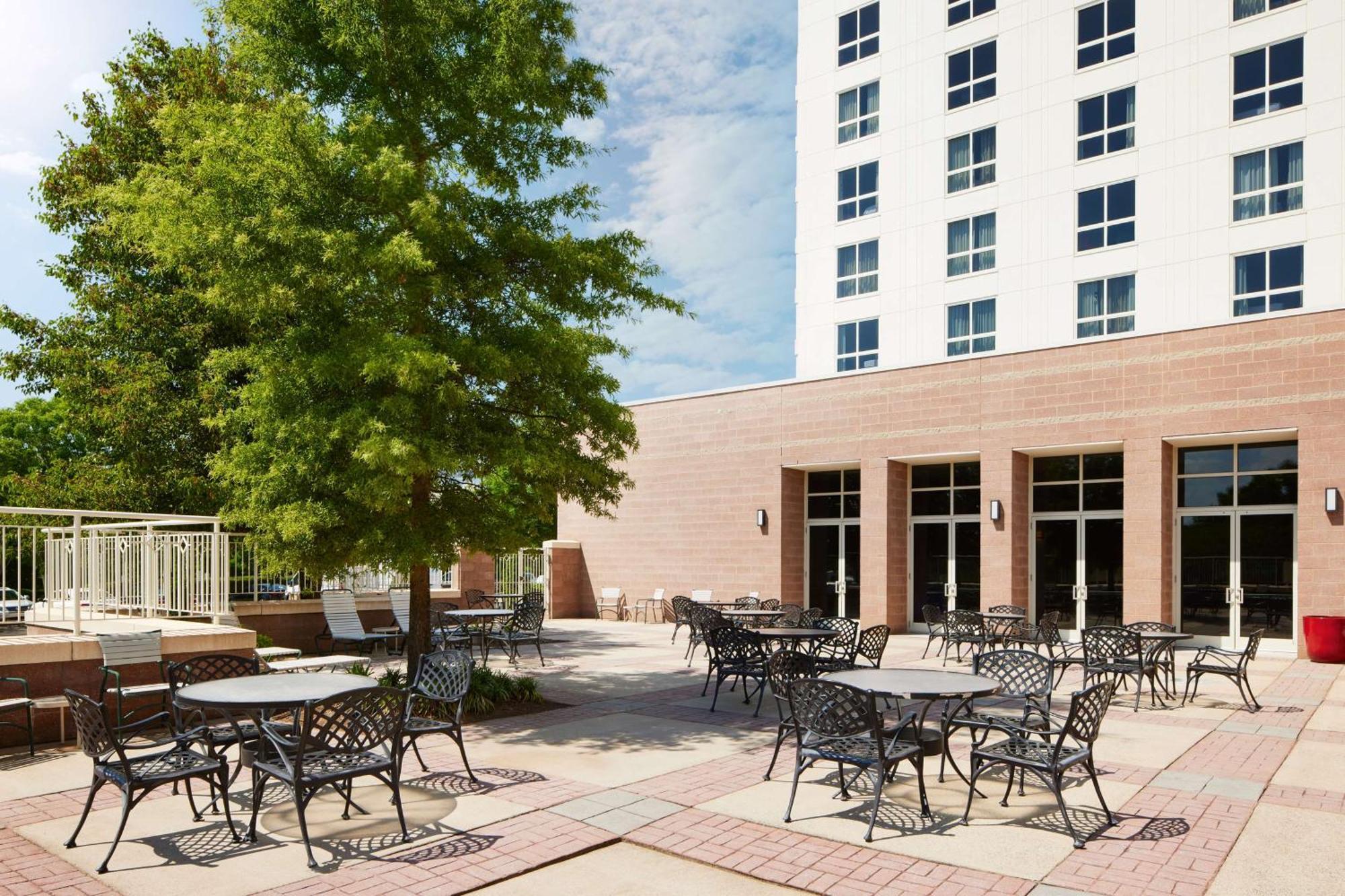 Hotel Hilton Airport