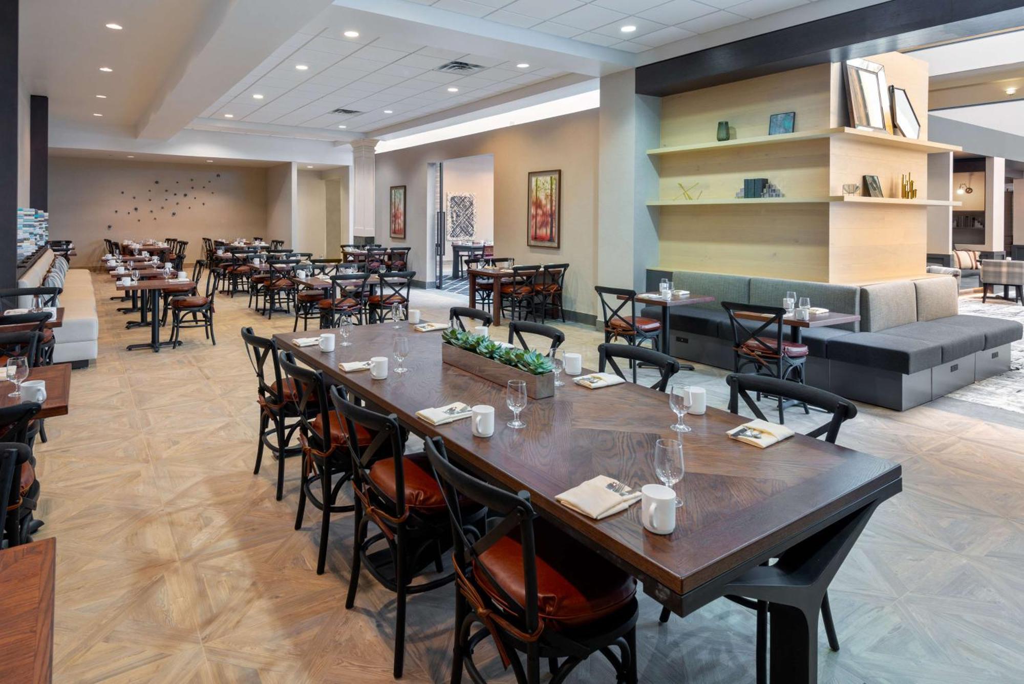 Hilton Airport Hotel 4*