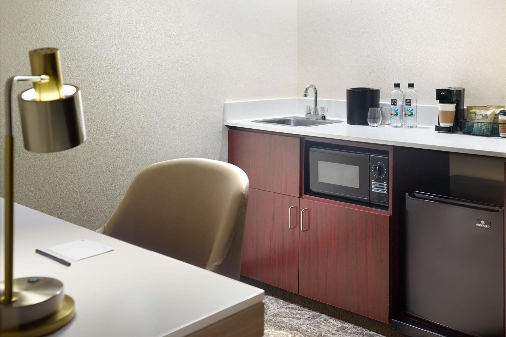 Springhill Research Park Hotel 2*